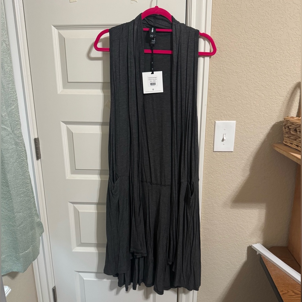 Flowy vest